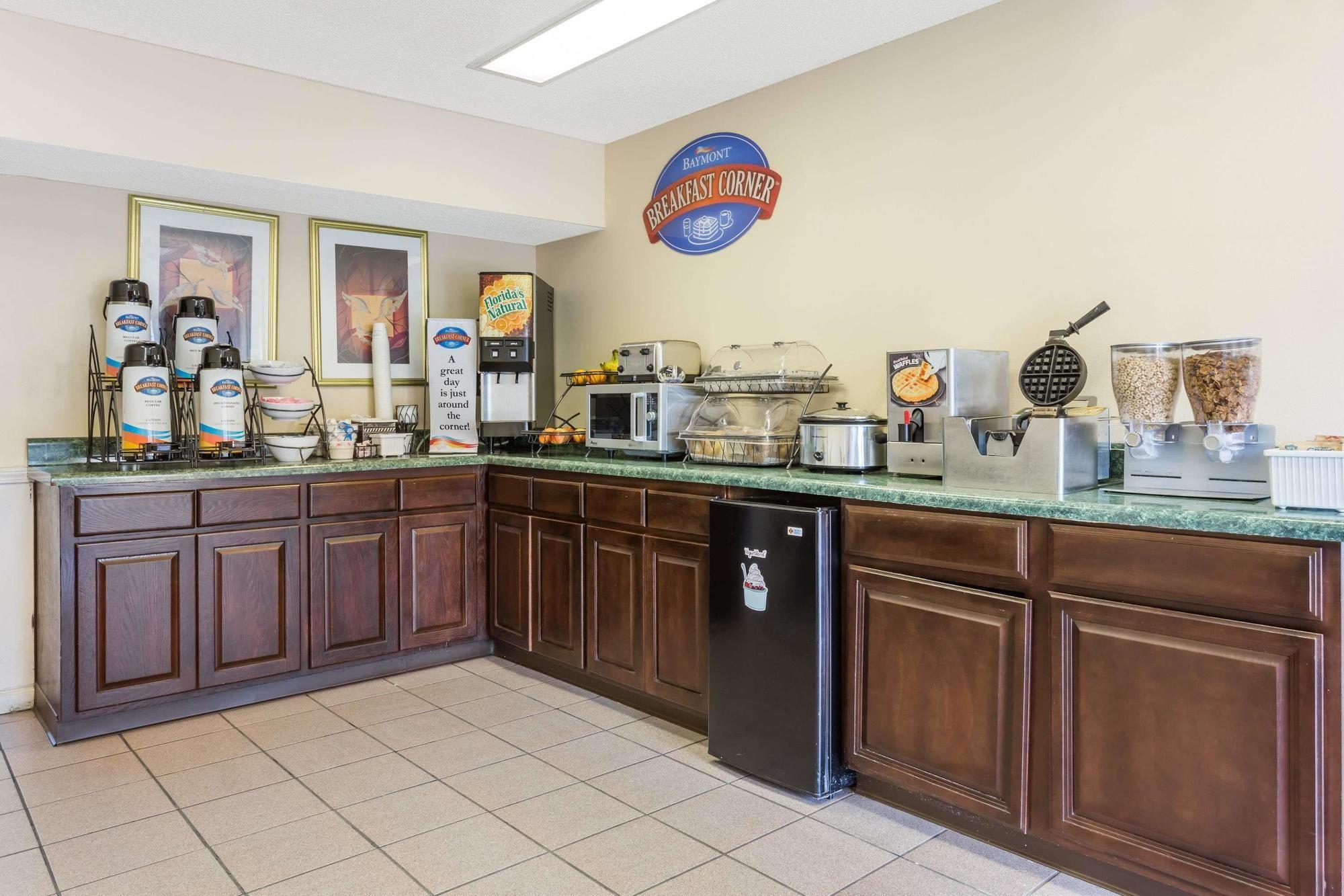 Super 8 By Wyndham Orangeburg North Μοτέλ Εξωτερικό φωτογραφία